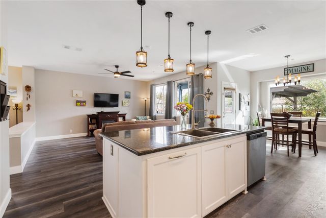 261 Tobin DR, Buda, TX 78610