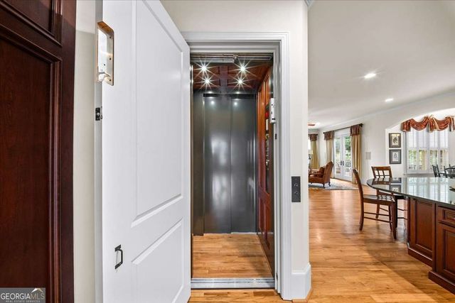 2252 Parkwood Place Court SE, Smyrna, GA 30080