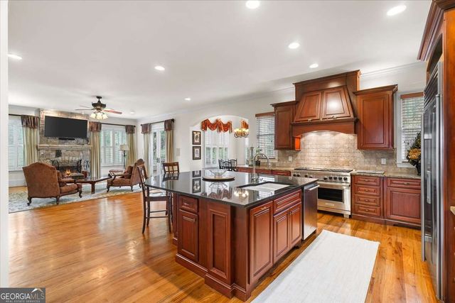 2252 Parkwood Place Court SE, Smyrna, GA 30080