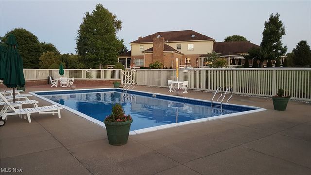 2250 Candlewood Lane, Akron, OH 44333