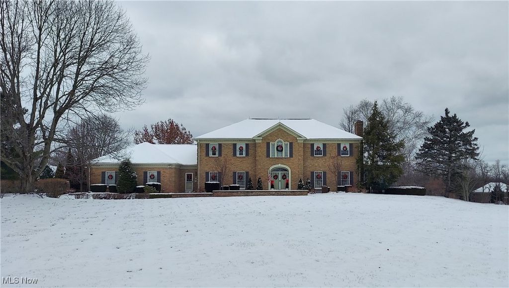 2250 Candlewood Lane, Akron, OH 44333