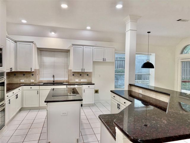 708 Nettleton Drive, Southlake, TX 76092