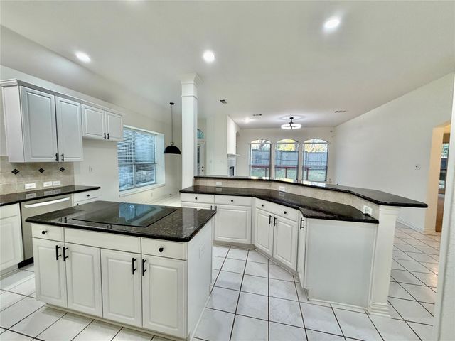 708 Nettleton Drive, Southlake, TX 76092