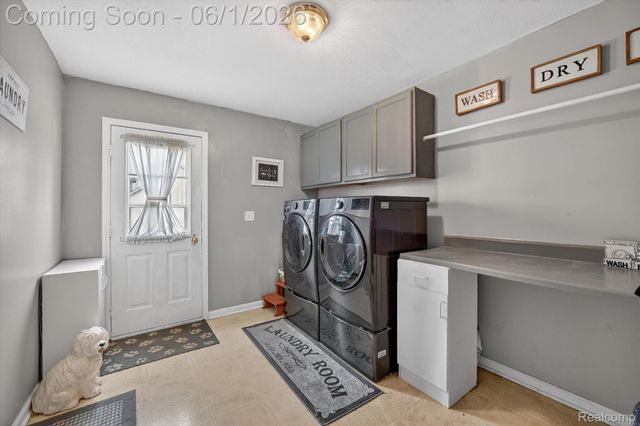 25587 Winding Creek Drive, Huron Charter Township, MI 48164