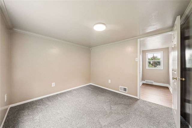 2711 Homestead Duquesne Rd, West Mifflin, PA 15122