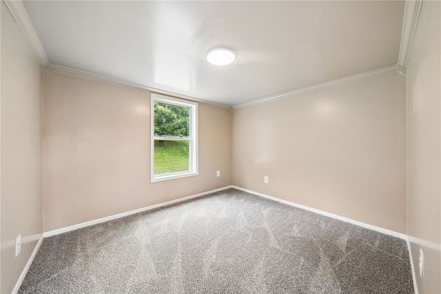 2711 Homestead Duquesne Rd, West Mifflin, PA 15122