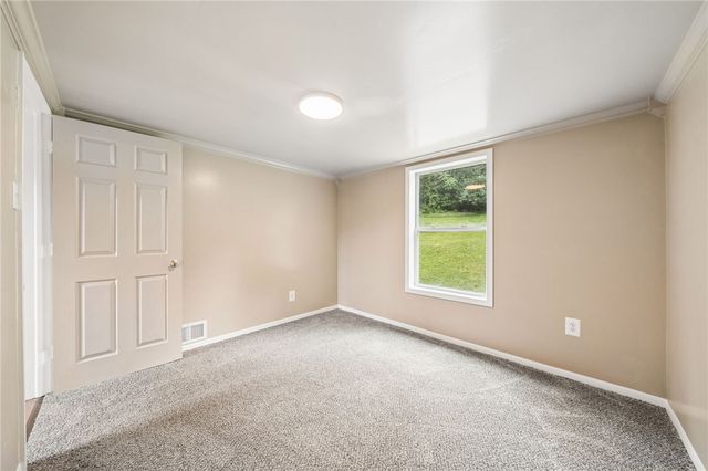 2711 Homestead Duquesne Rd, West Mifflin, PA 15122