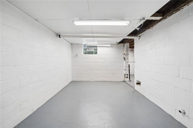 2711 Homestead Duquesne Rd, West Mifflin, PA 15122