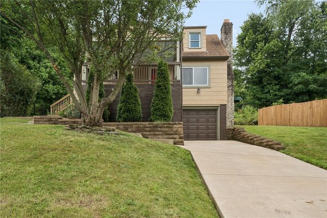2711 Homestead Duquesne Rd, West Mifflin, PA 15122