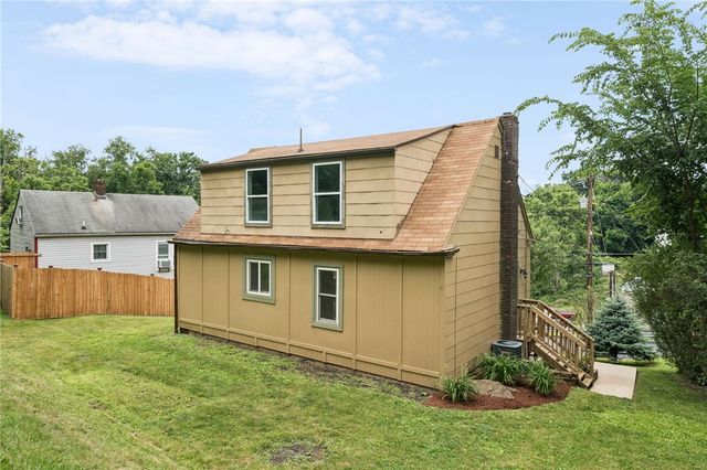 2711 Homestead Duquesne Rd, West Mifflin, PA 15122