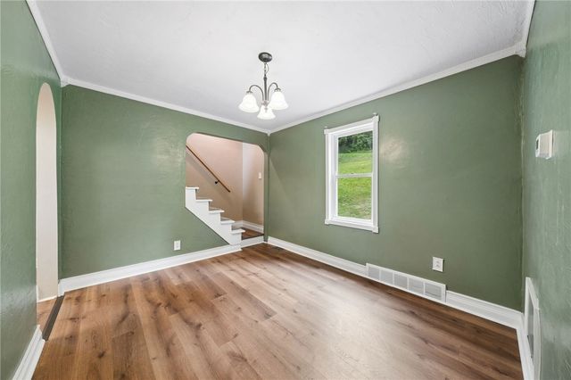 2711 Homestead Duquesne Rd, West Mifflin, PA 15122