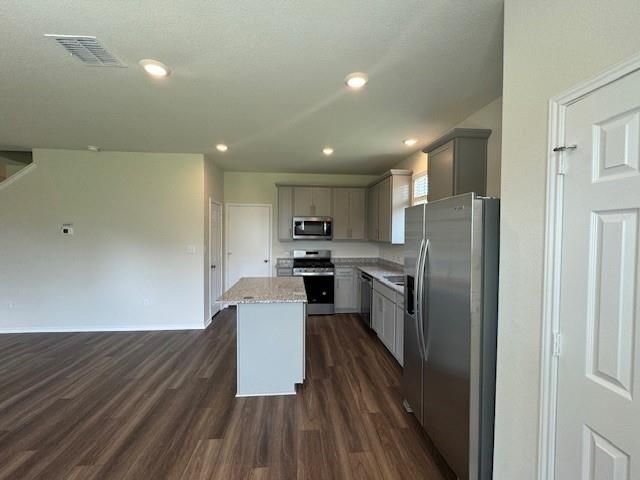 570 Papaya DR, Buda, TX 78610
