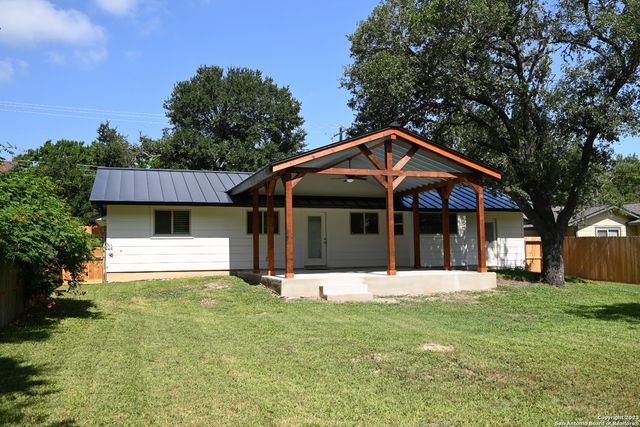 309 Schweppe St, Boerne, TX 78006