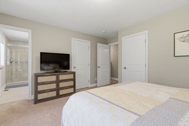 19 Progress Ave, Dudley, MA 01571