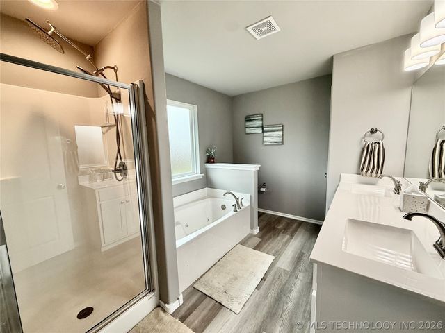 31752 E 62nd Place S, Broken Arrow, OK 74014