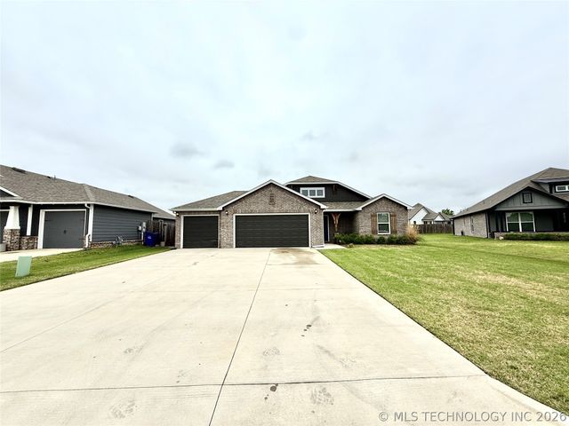 31752 E 62nd Place S, Broken Arrow, OK 74014
