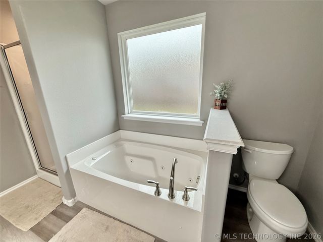 31752 E 62nd Place S, Broken Arrow, OK 74014