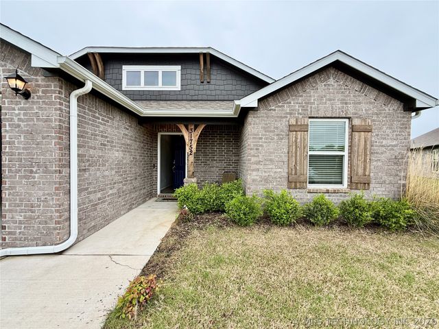 31752 E 62nd Place S, Broken Arrow, OK 74014