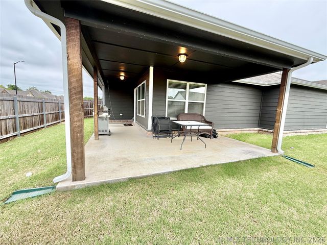 31752 E 62nd Place S, Broken Arrow, OK 74014