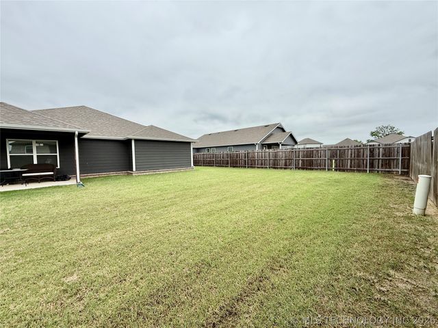 31752 E 62nd Place S, Broken Arrow, OK 74014