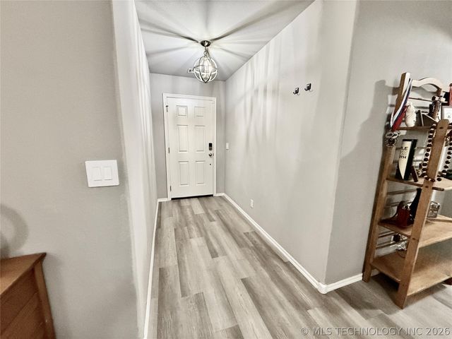 31752 E 62nd Place S, Broken Arrow, OK 74014