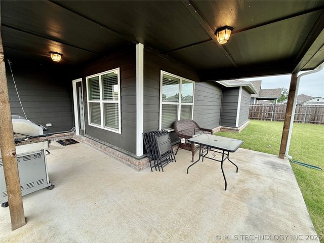 31752 E 62nd Place S, Broken Arrow, OK 74014