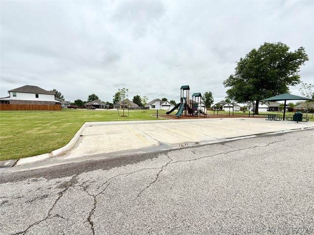 31752 E 62nd Place S, Broken Arrow, OK 74014