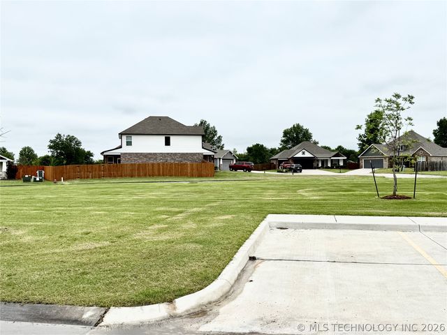 31752 E 62nd Place S, Broken Arrow, OK 74014
