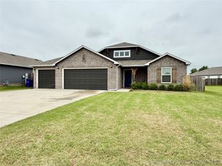 31752 E 62nd Place S, Broken Arrow, OK 74014