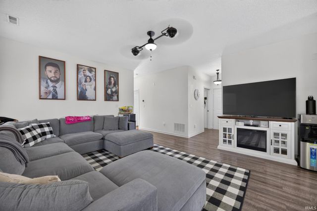 5773 W Tensleep Road, Bloomington, IN 47403