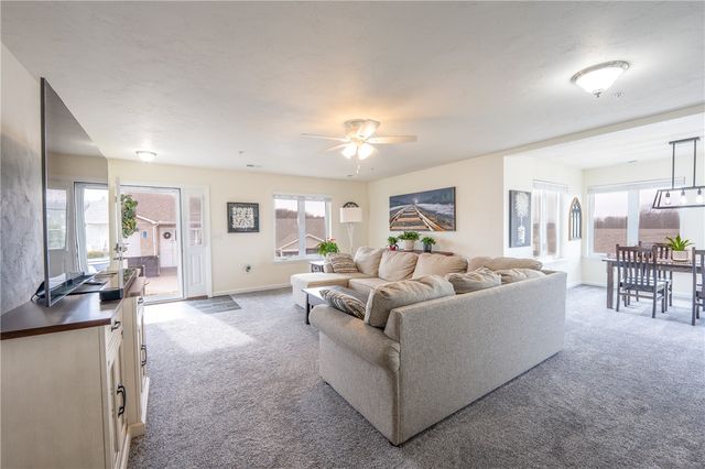 569 Sunview Cir, Derry Twp, PA 15650