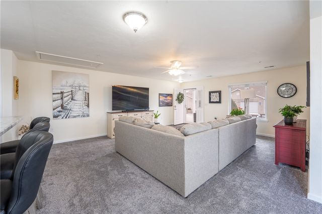 569 Sunview Cir, Derry Twp, PA 15650