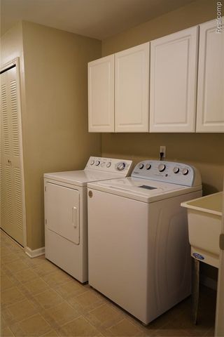 44036 Rushcliffe Drive, Sterling Heights, MI 48313