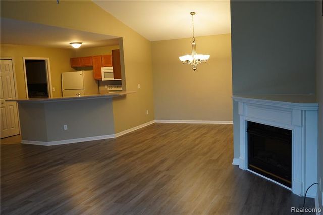 44036 Rushcliffe Drive, Sterling Heights, MI 48313