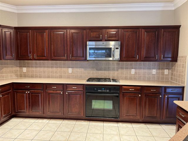 3706 Grand Hills Lane, Friendswood, TX 77546