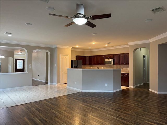 3706 Grand Hills Lane, Friendswood, TX 77546