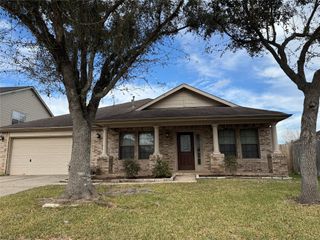 3706 Grand Hills Lane, Friendswood, TX 77546