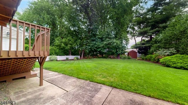 41 Circle Dr, Paramus Boro, NJ 07652