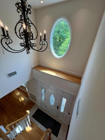 41 Circle Dr, Paramus Boro, NJ 07652