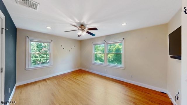 41 Circle Dr, Paramus Boro, NJ 07652