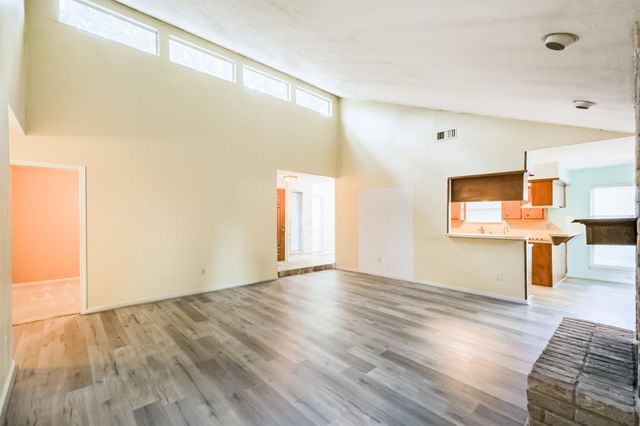 11707 Hillbrook Drive, Houston, TX 77070