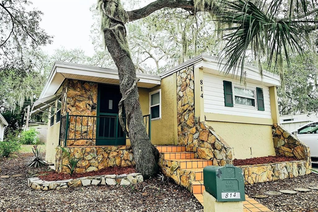 814 ELKAN DRIVE, Tarpon Springs, FL 34689