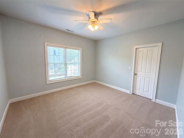 9721 Arlington Oaks Drive, Charlotte, NC 28227