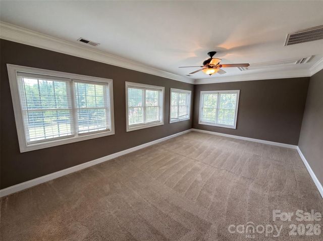 9721 Arlington Oaks Drive, Charlotte, NC 28227