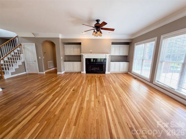 9721 Arlington Oaks Drive, Charlotte, NC 28227