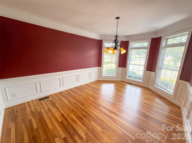 9721 Arlington Oaks Drive, Charlotte, NC 28227