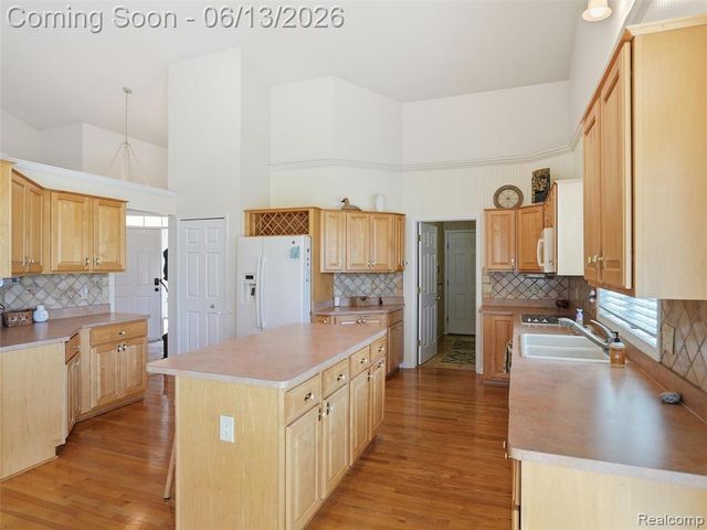 59759 Glacier Ridge, Washington, MI 48094