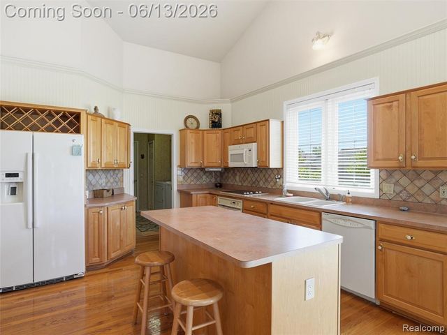 59759 Glacier Ridge, Washington, MI 48094