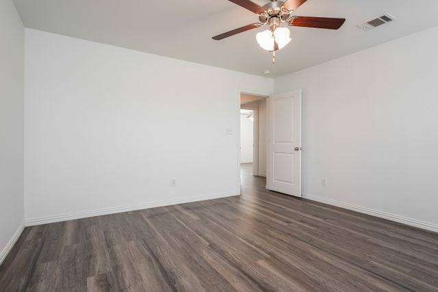 7316 Parkside Place Drive, North Richland Hills, TX 76180