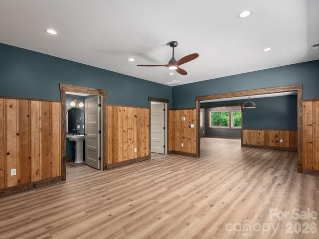 78 Travis Street, Clyde, NC 28721